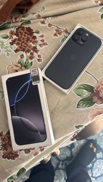 Apple iPhone 16 Pro Max