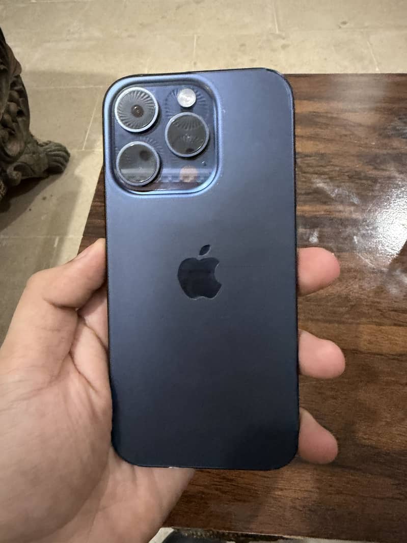 Apple iPhone 15 Pro 2