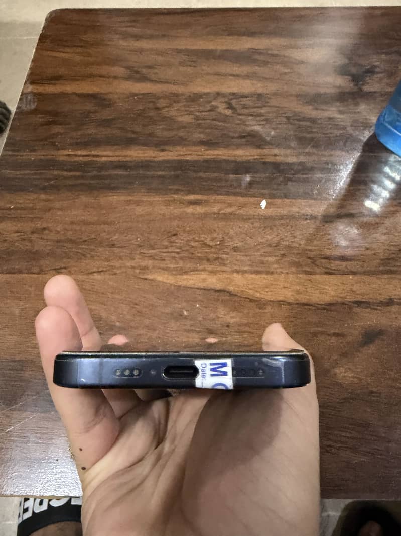 Apple iPhone 15 Pro 6