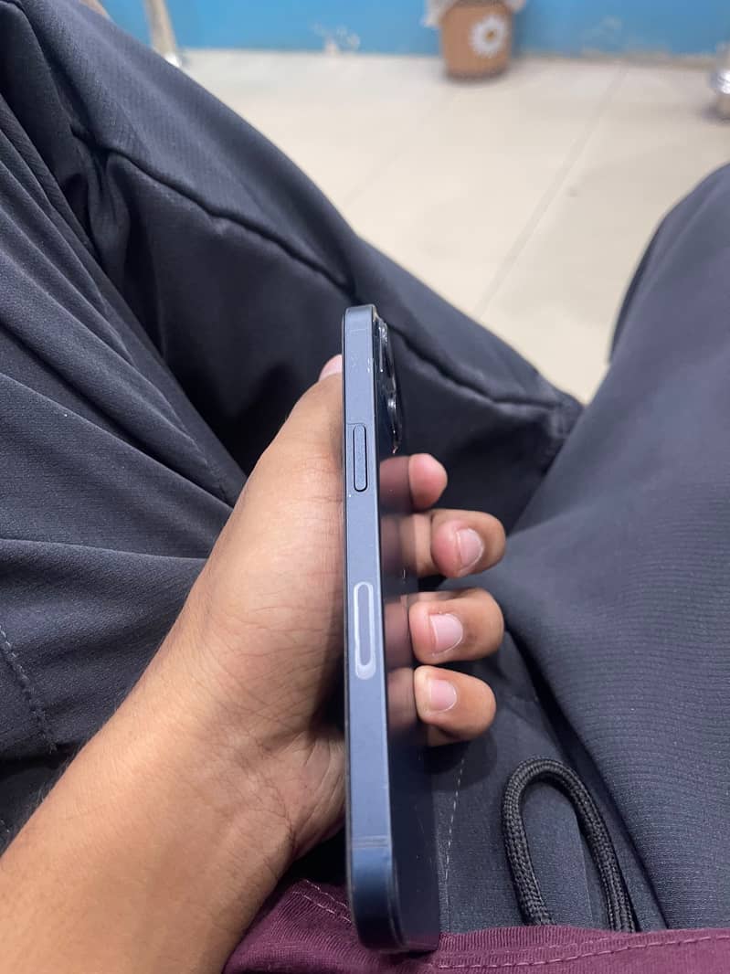 Apple iPhone 13 3