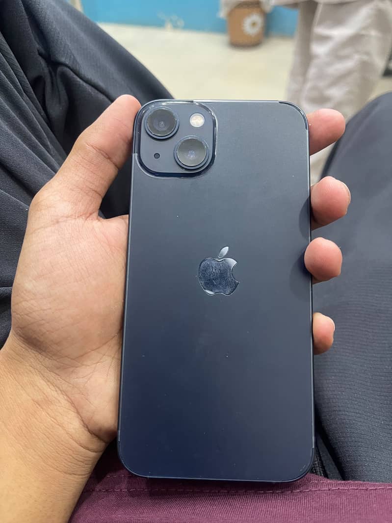 Apple iPhone 13 5