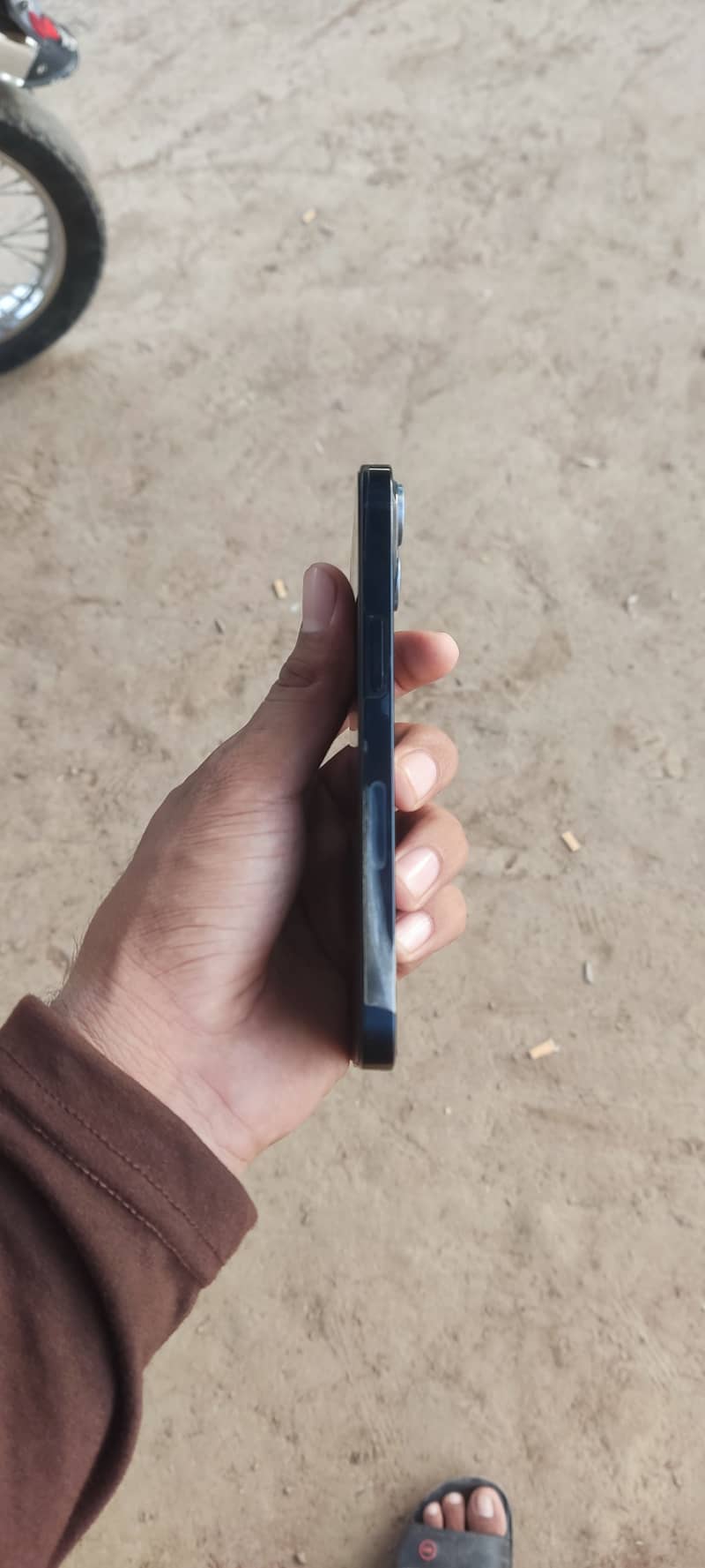 Apple iPhone 13 7