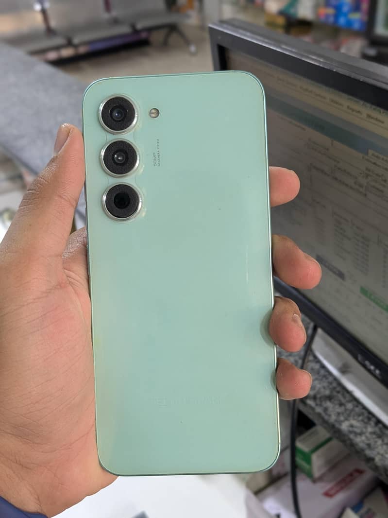 Tecno spark  40 Pro 2