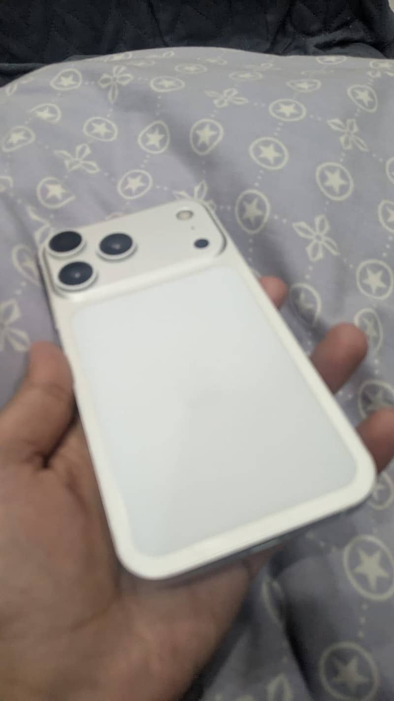 Apple iPhone 11 0