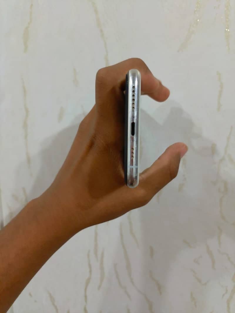 Apple iPhone XS 6