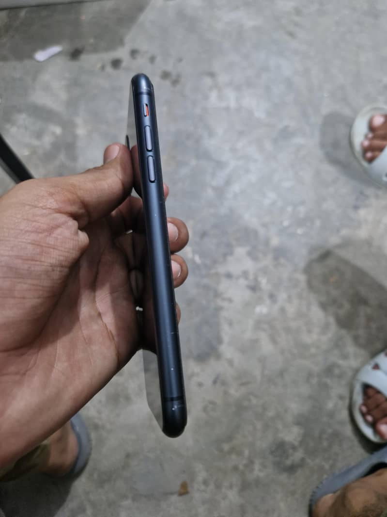 Apple iPhone 11 2