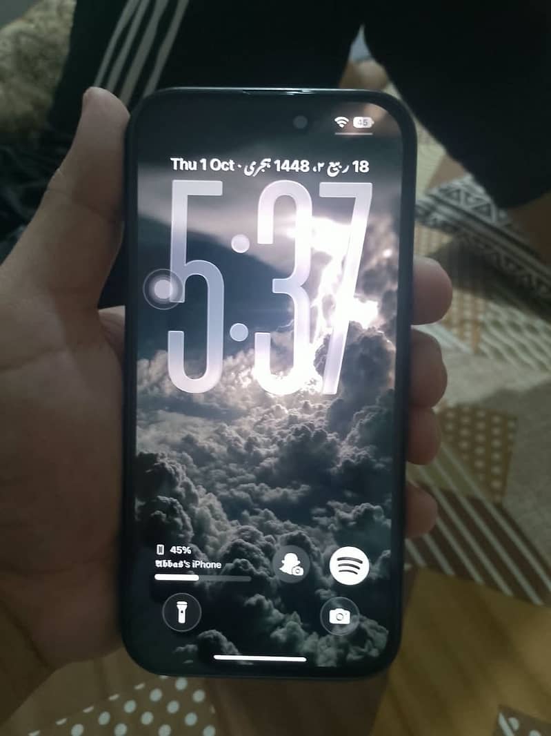 Apple iPhone 16 1