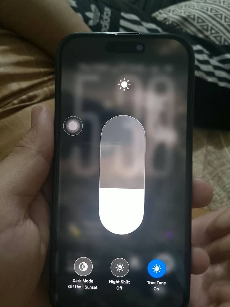 Apple iPhone 16 3