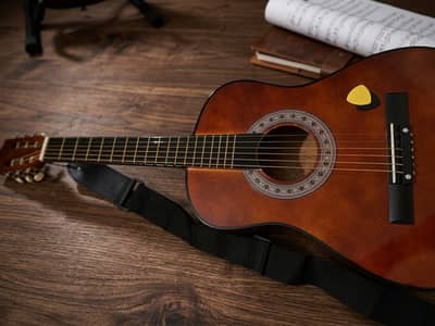 Acoustic Guitar for Sale – Excellent Condition