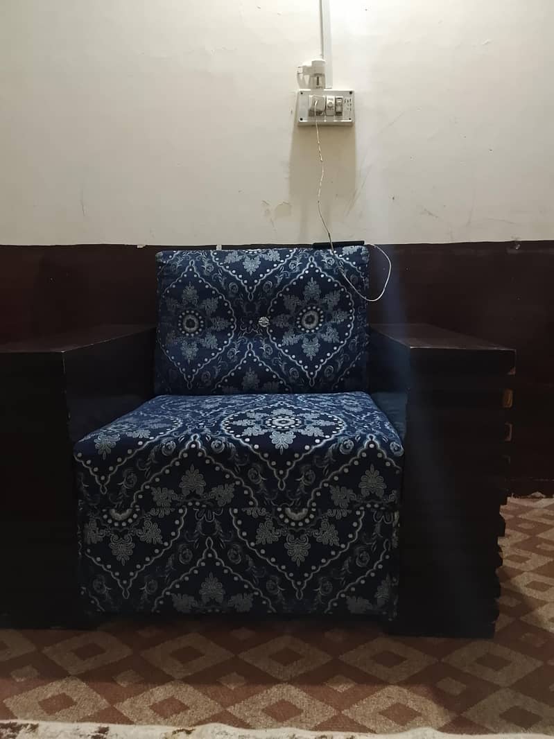 Sofa for Sell 4