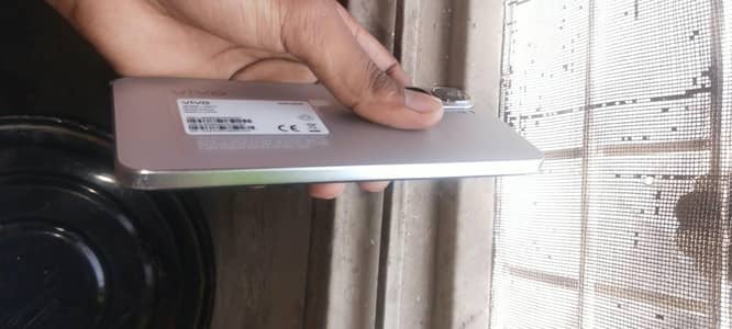 Vivo V40 Lite