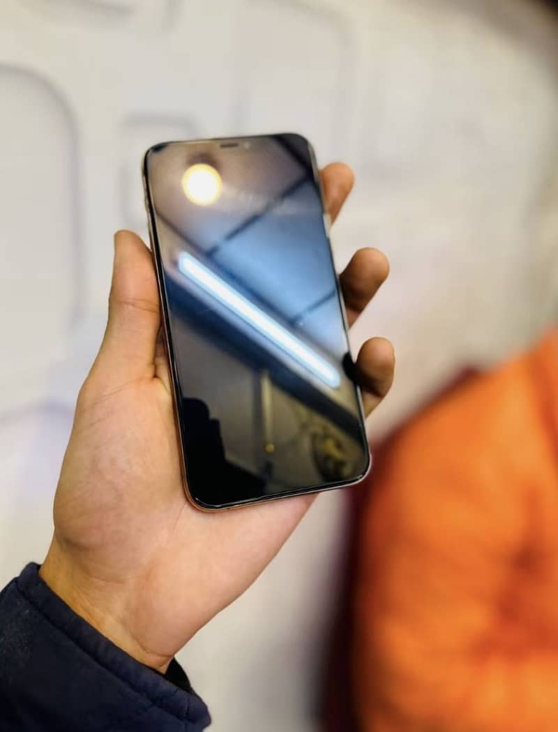 Apple iPhone XR 3