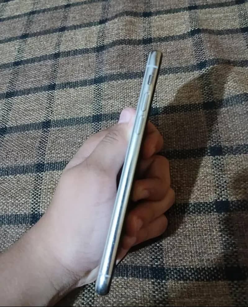 Apple iPhone X 2