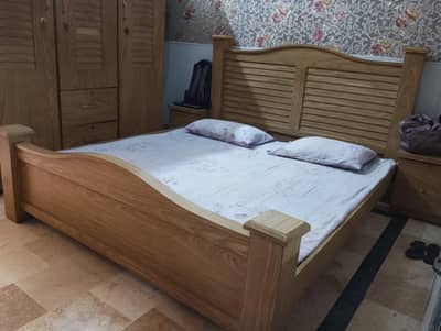bedroom set for sale excellent condition