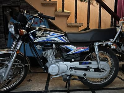 Honda CG 125 3337km Milage for sale