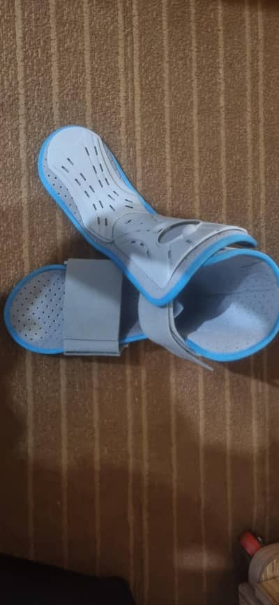 Medical Walking Boot – Excellent Condition