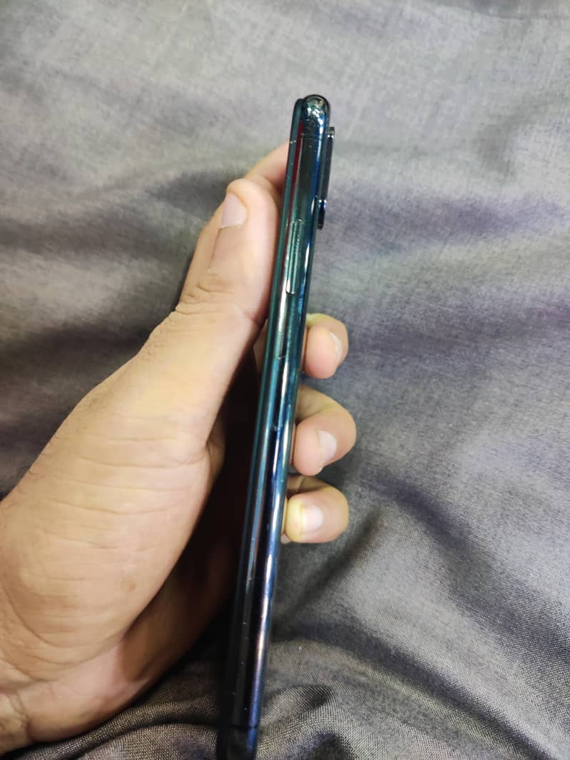 Apple iPhone XS Max 2