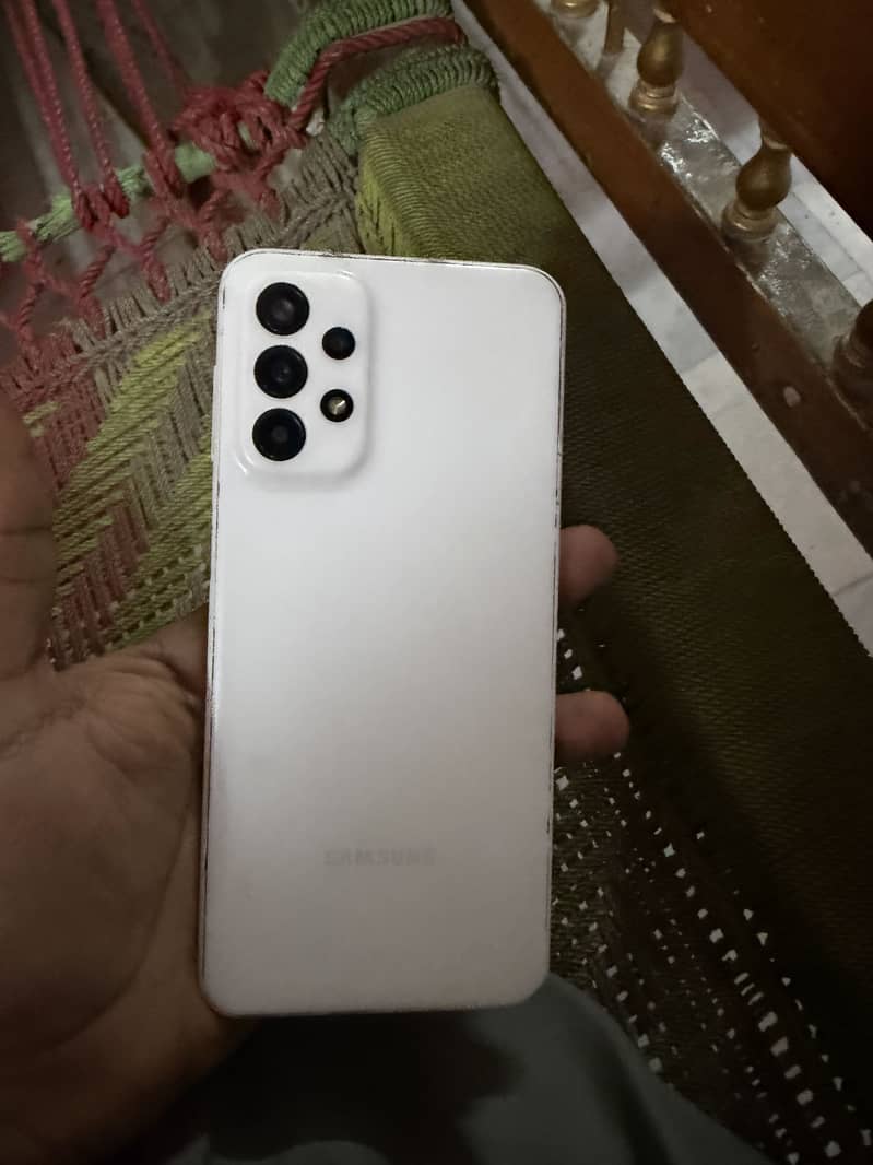 Samsung Mobile A72 2