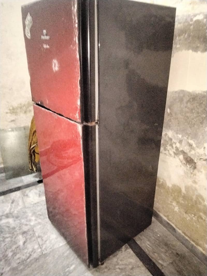 Dawlance refrigerator 1