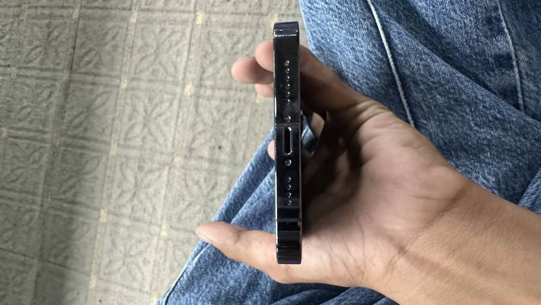 Apple iPhone 14 Pro Max 0