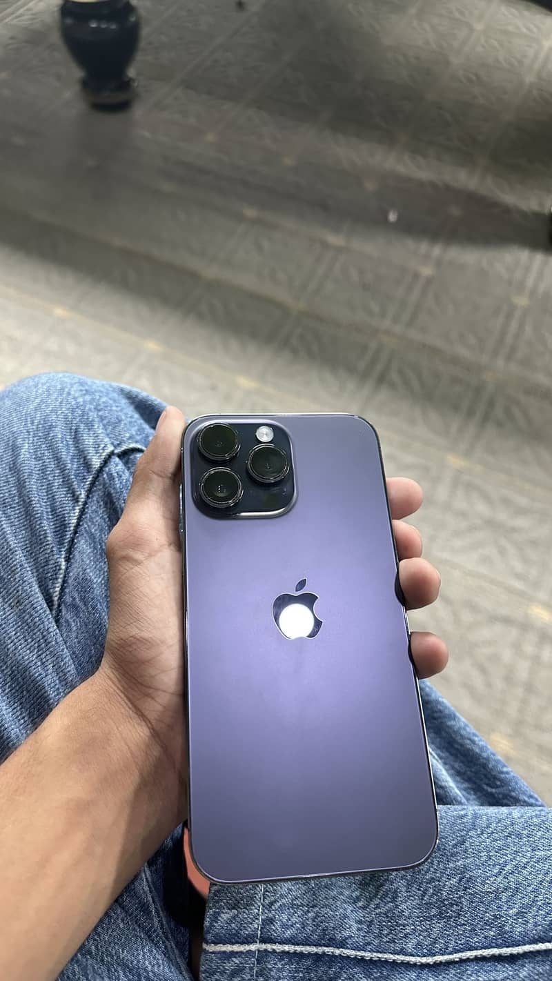 Apple iPhone 14 Pro Max 1