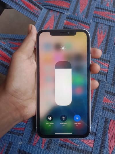 Apple iPhone XR