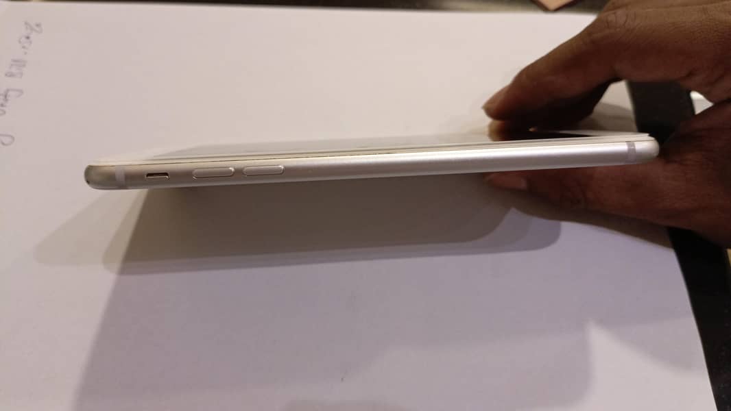 Apple iPhone 7 Plus 3