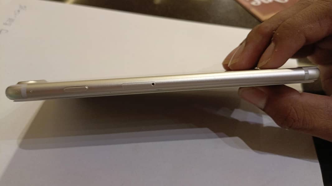 Apple iPhone 7 Plus 4