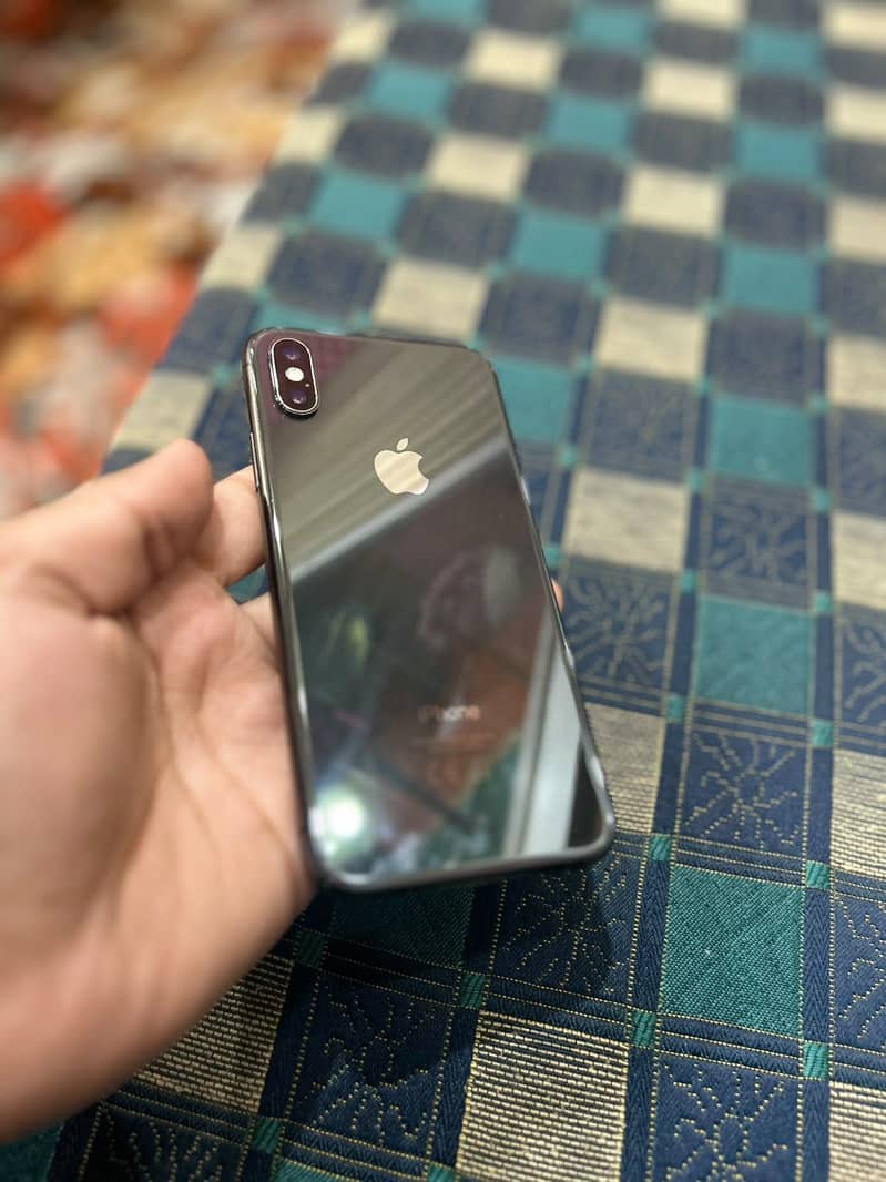 Apple iPhone X 5