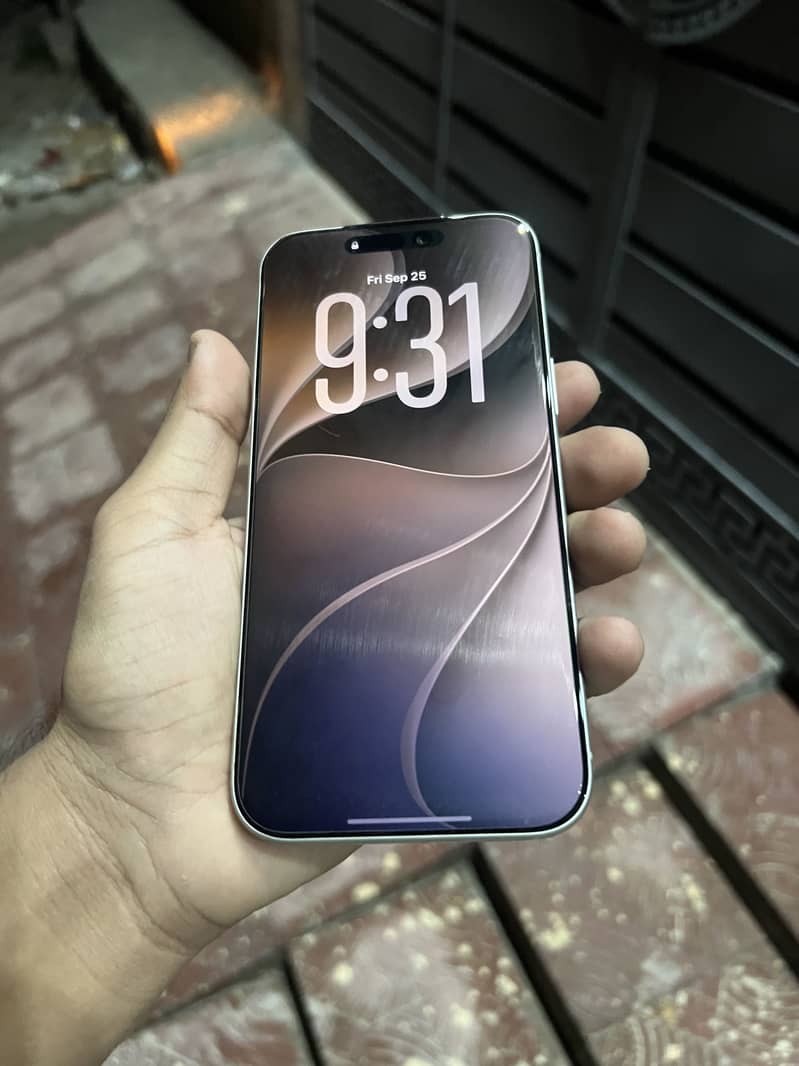 Apple iPhone 17 Pro Max 3