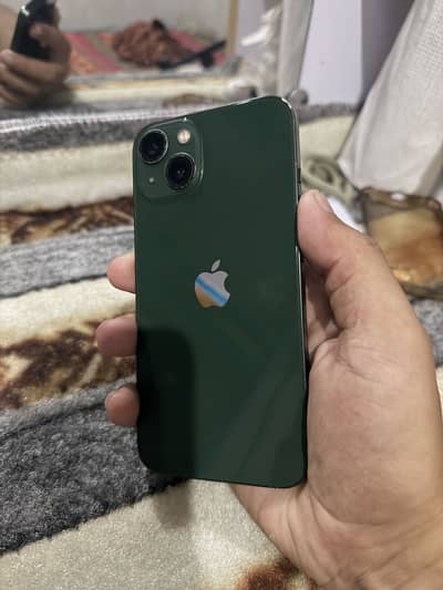 Apple iPhone 13