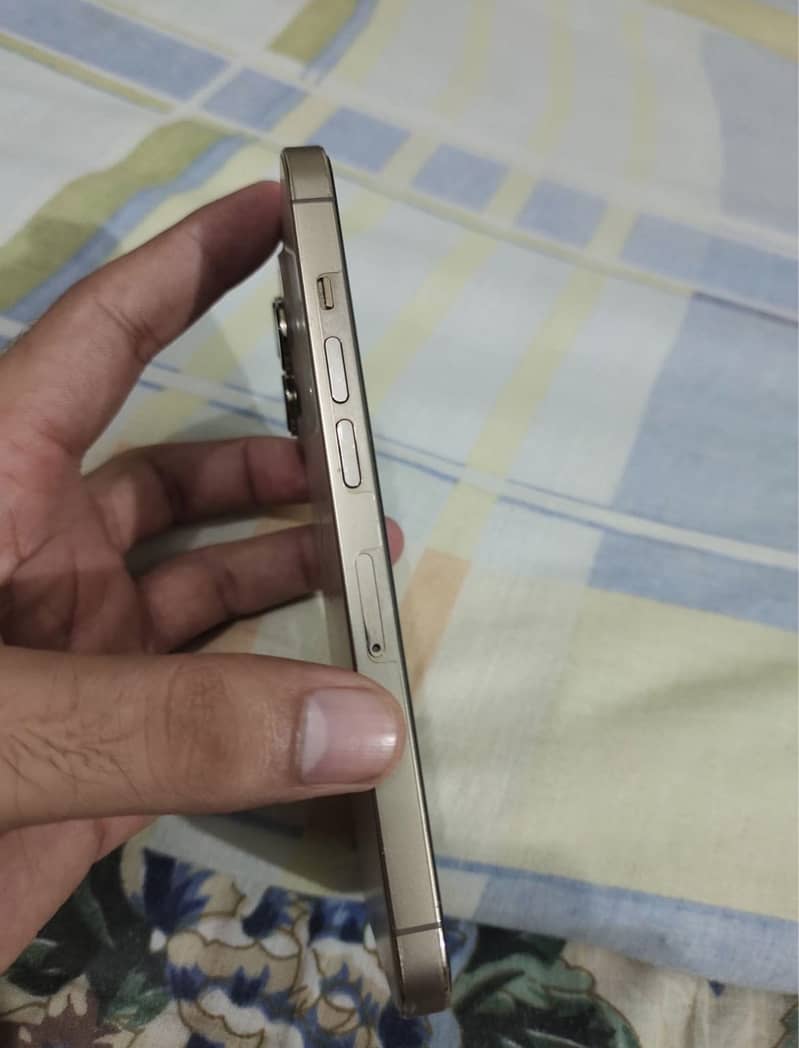 Apple iPhone 13 Pro 2
