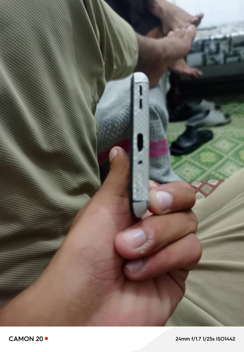 One Plus 9 5G 3