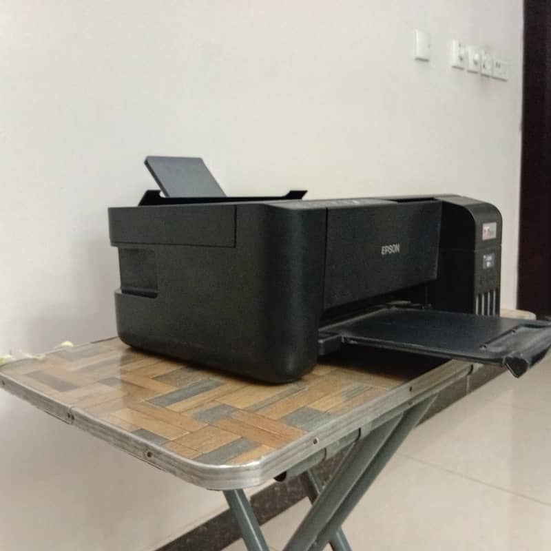 EpsonL3250 colour printer with scanner working 9/10 condition 6