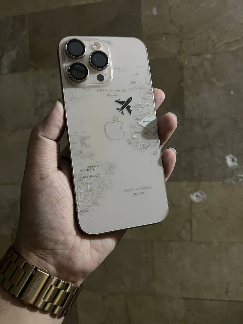 Apple iPhone 16 Pro Max 2