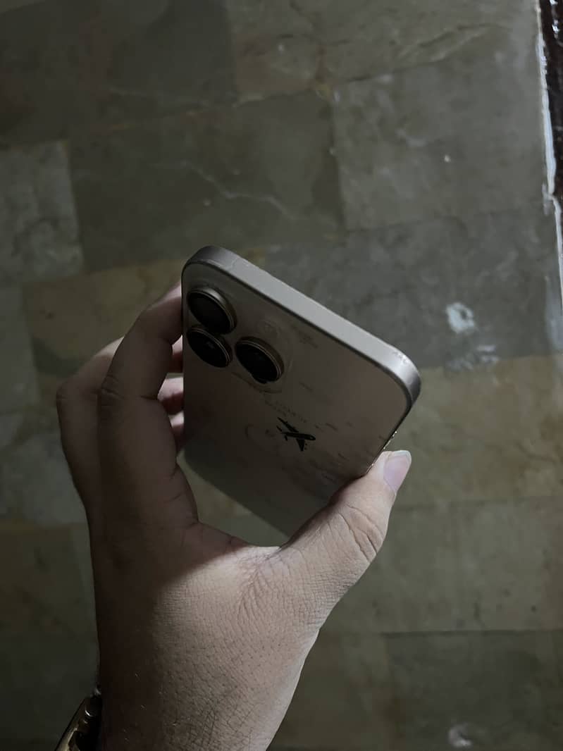 Apple iPhone 16 Pro Max 7