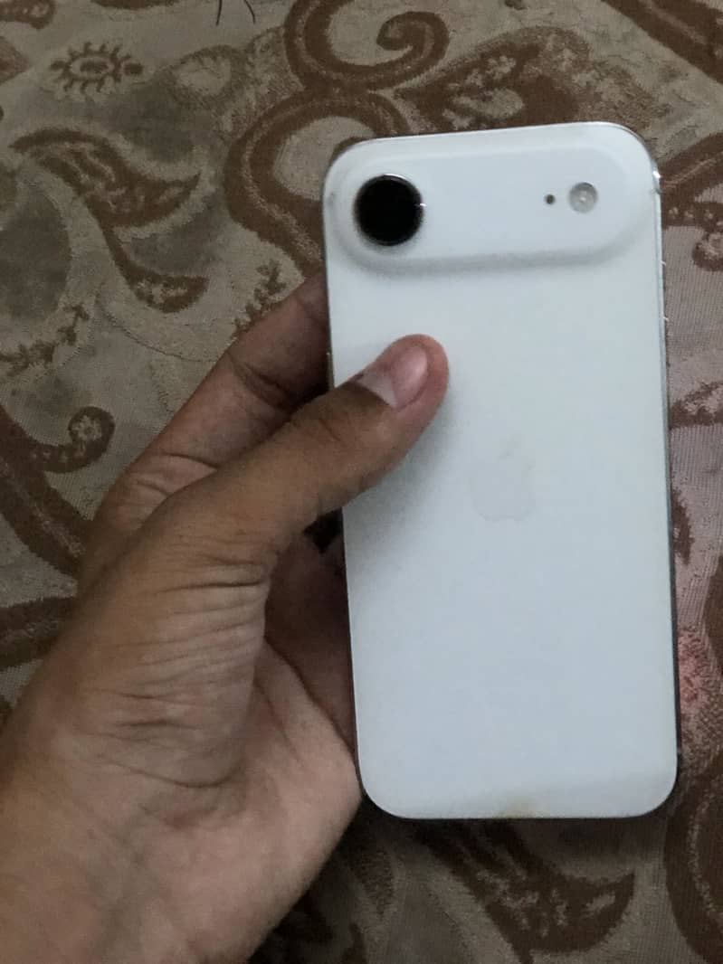Apple iPhone 17 Air 6