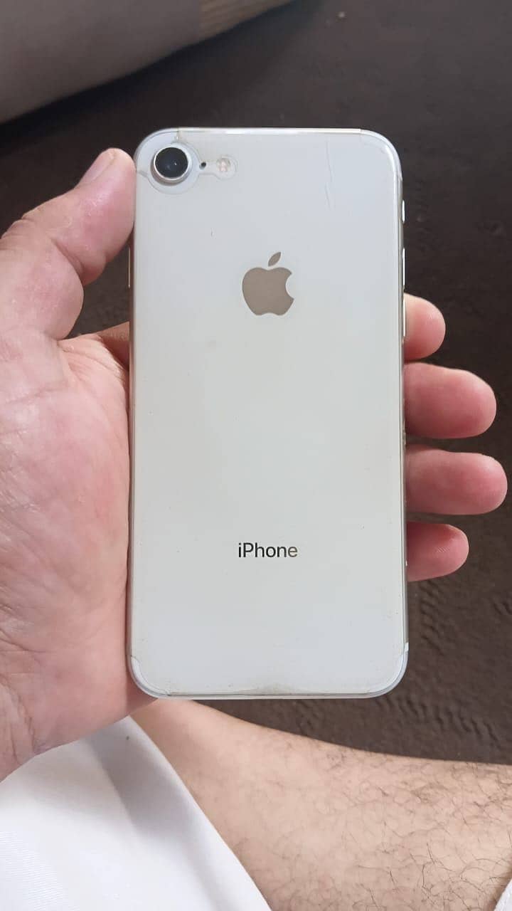 Apple iPhone 8 4