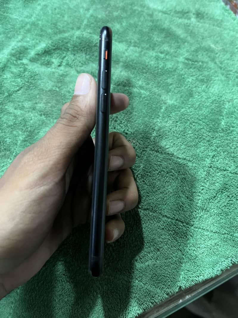 Apple iPhone SE 6