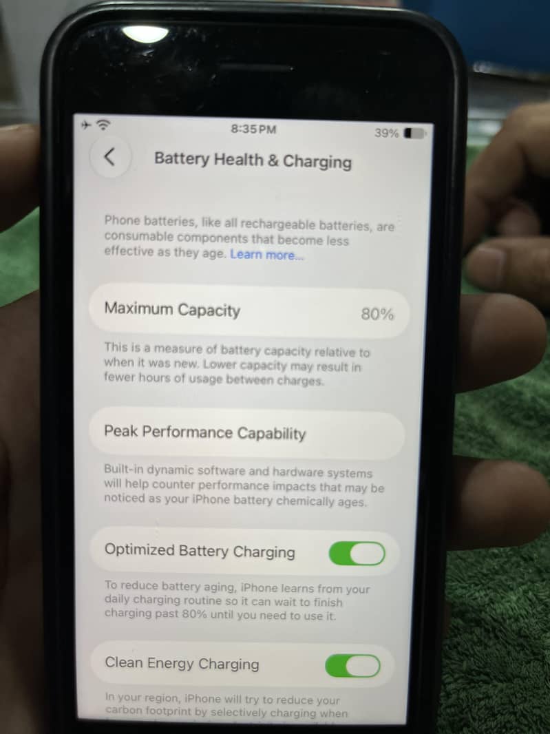 Apple iPhone SE 8