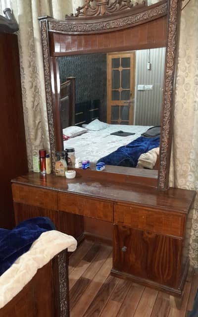 Dressing table for sale