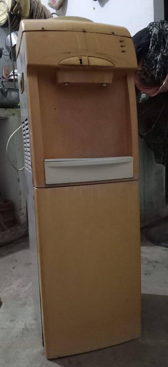 orient dispenser 1