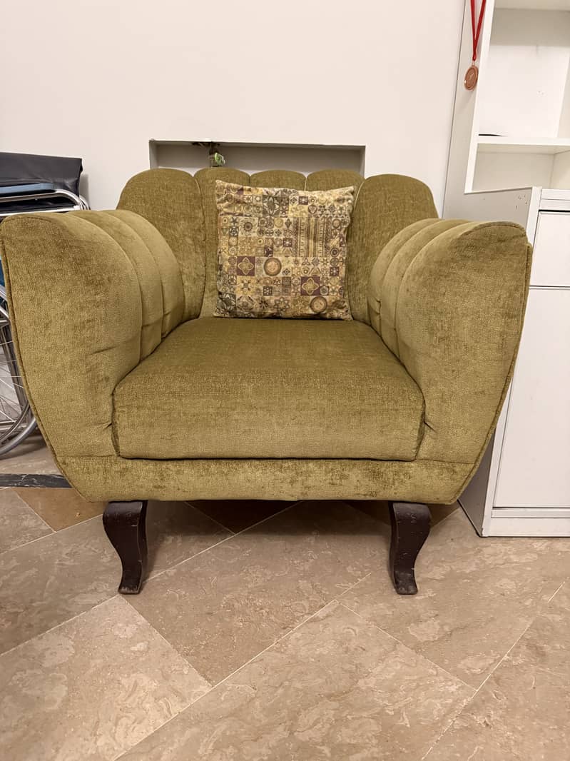 4 Seater sofa set 0