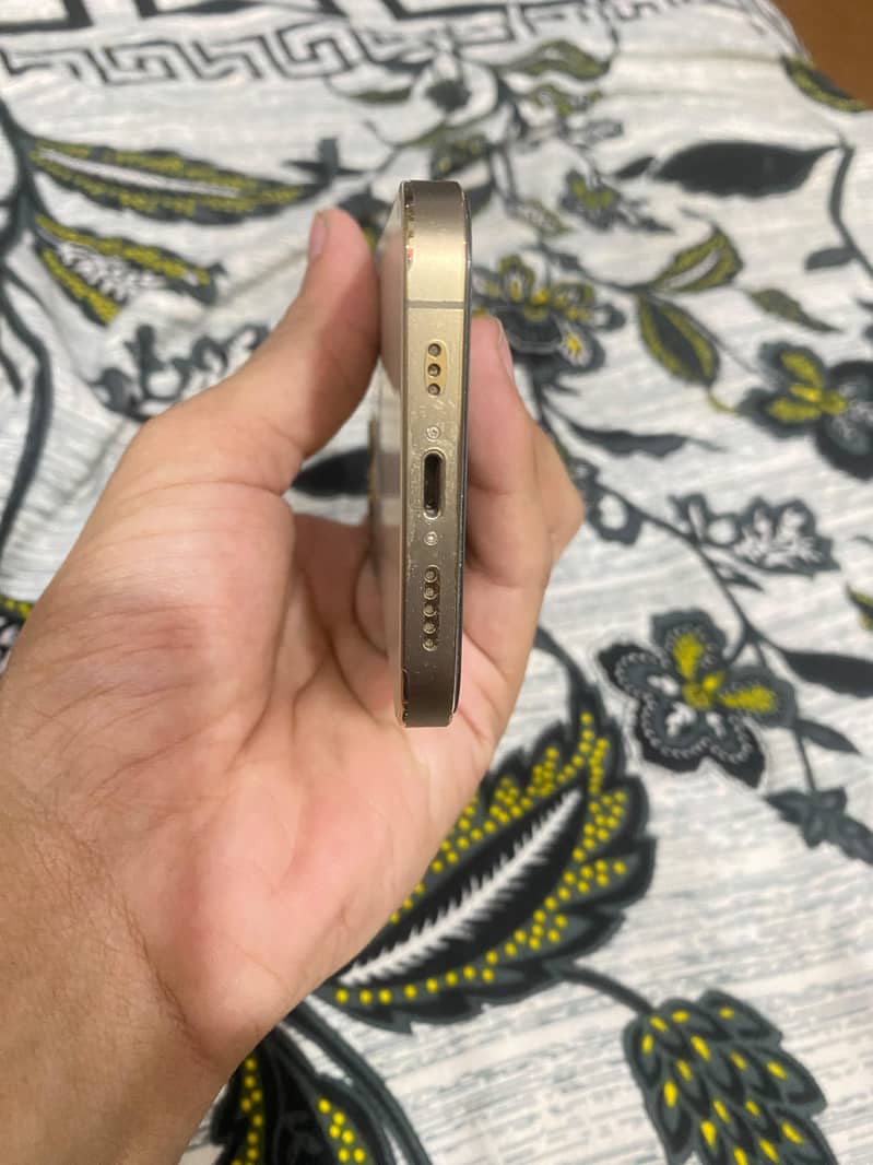 Apple iPhone 12 Pro 3