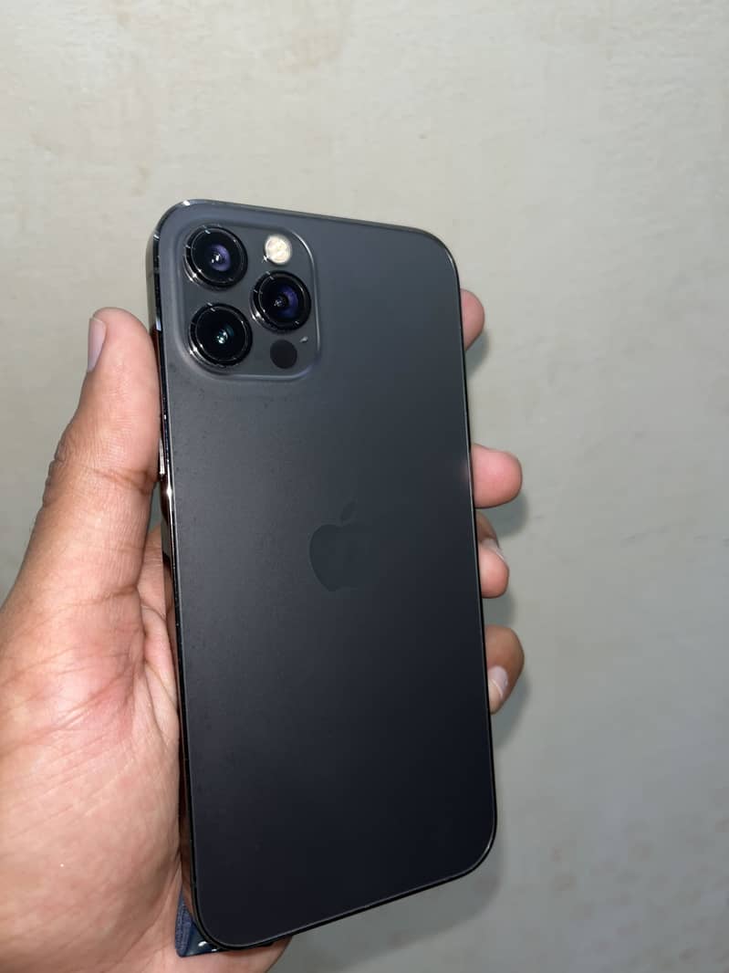 Apple iPhone 12 Pro 2