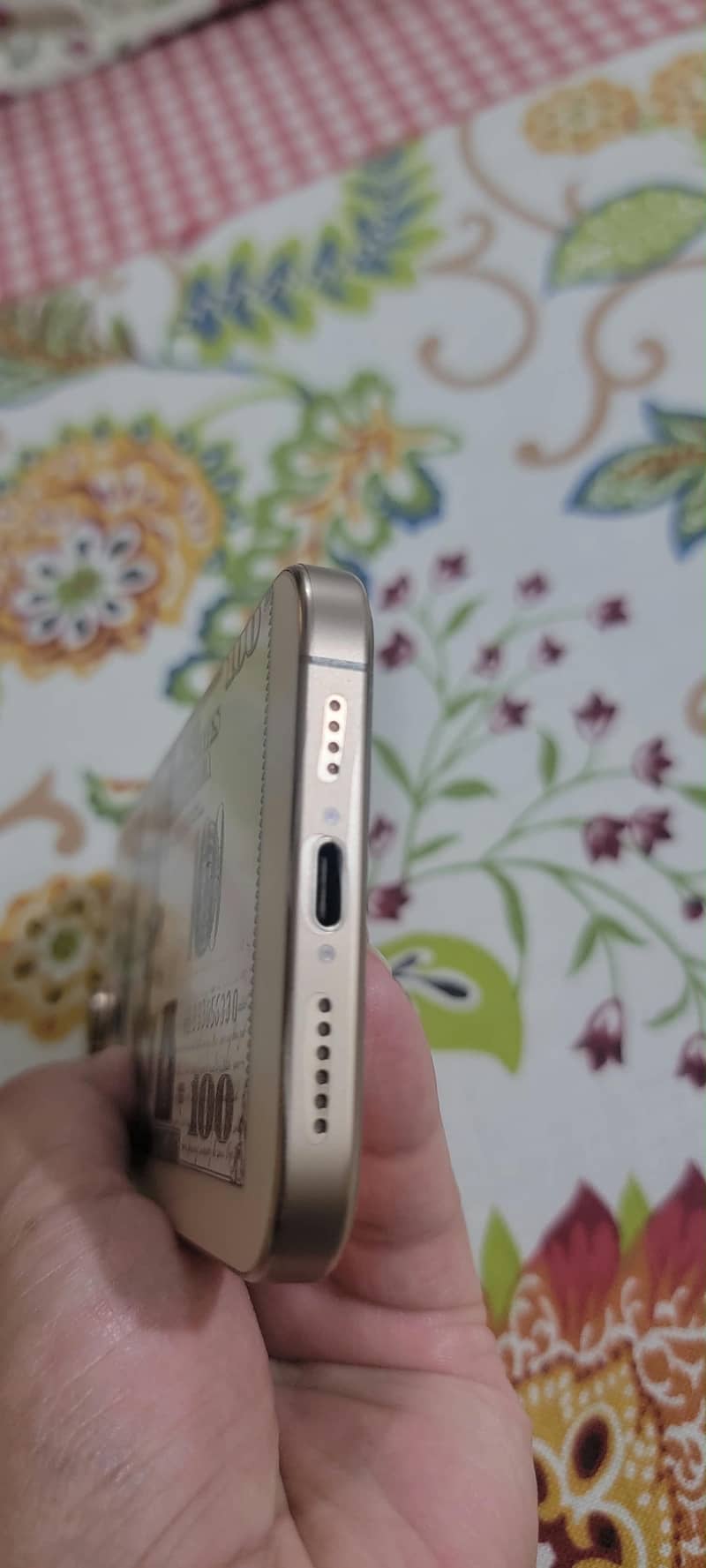 Apple iPhone 16 Pro Max 6