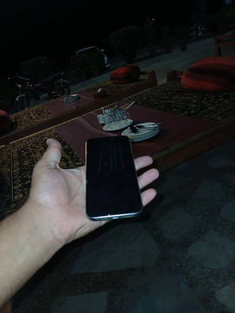 Apple iPhone 15 Pro Max 3
