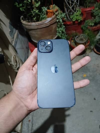 Apple iPhone 13