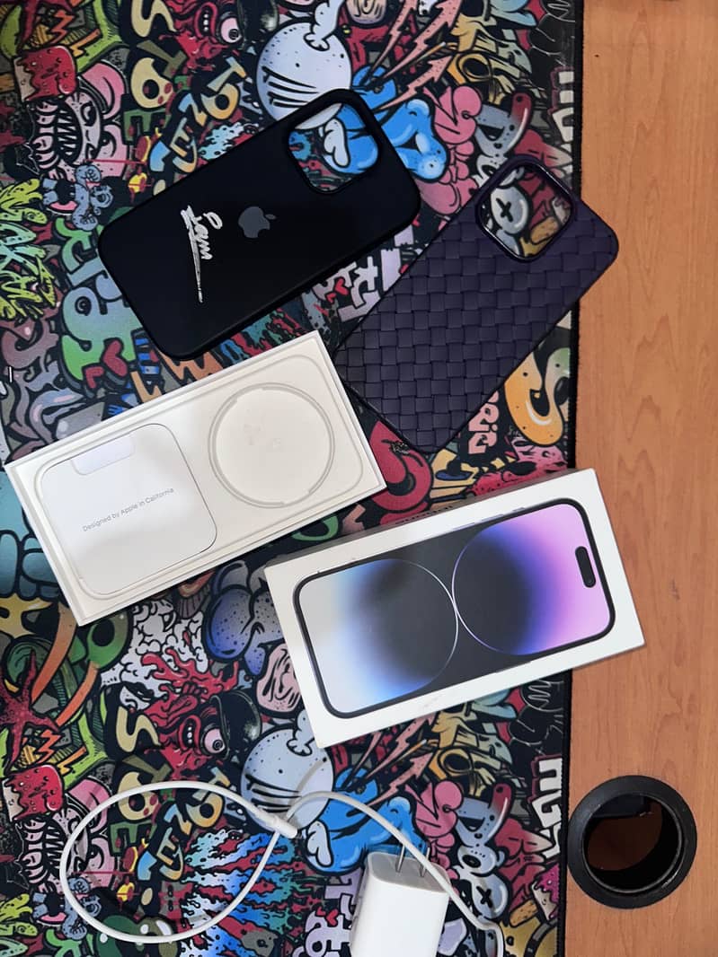 iPhone 14 Pro with box 0