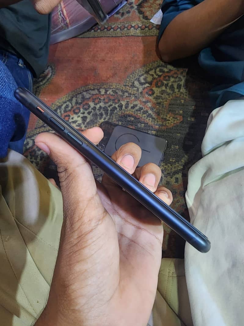 Apple iPhone XR 5